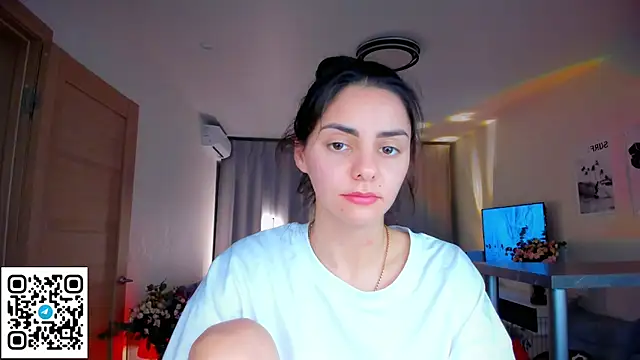 EmiliaZen online show from March 2026 05:17:01 PM