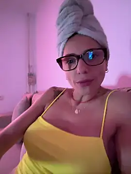 PlayfulShow online show from April 2026 11:22:02 AM