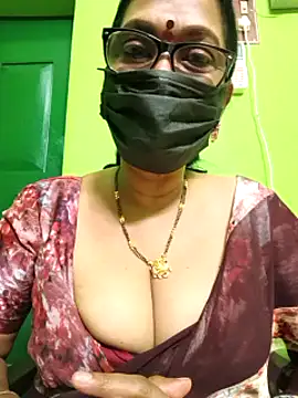 Snapshot of niiveditha chatting on February 2025 04:21:01 PM niiveditha online show from February 2025 04:21:01 PM