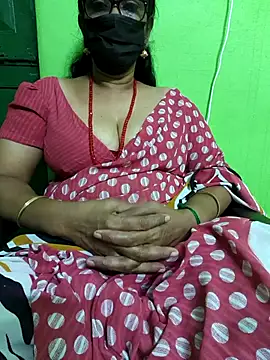 Snapshot of niiveditha chatting on March 2025 06:08:02 PM niiveditha online show from March 2025 06:08:02 PM