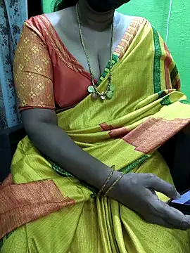 Snapshot of niiveditha chatting on November 2025 10:04:02 AM niiveditha online show from November 2025 10:04:02 AM