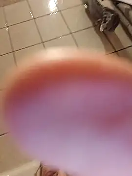 NoLubricantNeeded online show from December 2025 07:32:01 PM