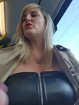 Sexybiene969 online show from October 2025 02:57:02 PM