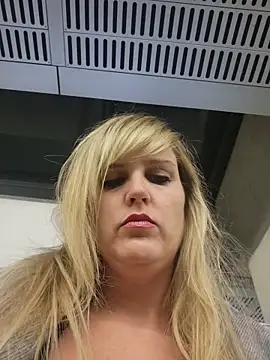 Sexybiene969 online show from November 2025 05:24:01 PM