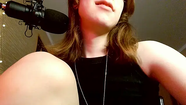 Snapshot of tangerine4dreams chatting on February 2025 10:00:02 AM tangerine4dreams online show from February 2025 10:00:02 AM