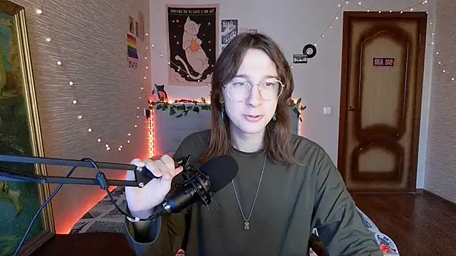 Snapshot of tangerine4dreams chatting on February 2025 06:29:02 AM tangerine4dreams online show from February 2025 06:29:02 AM