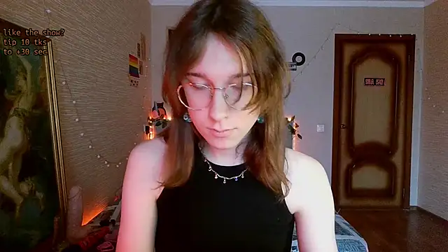 Snapshot of tangerine4dreams chatting on March 2025 07:49:02 AM tangerine4dreams online show from March 2025 07:49:02 AM