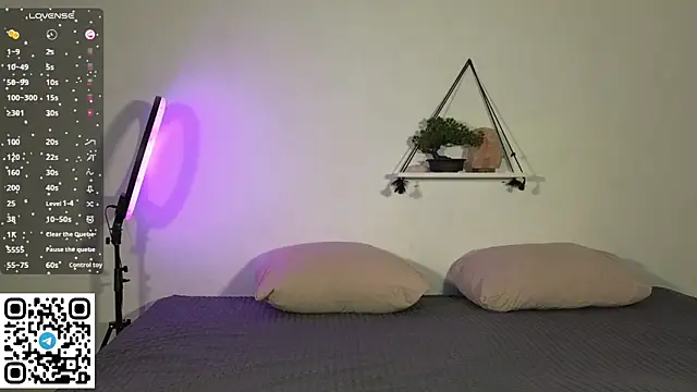 Snapshot of Julian_wins chatting on February 2026 12:51:02 AM Julian wins online show from February 2026 12:51:02 AM