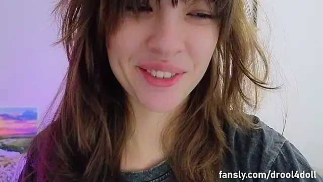 Snapshot of DemiDee chatting on May 2026 07:44:01 PM DemiDee online show from May 2026 07:44:01 PM