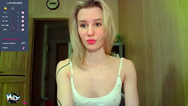 Caramel piegirl online show from February 2025 05:32:02 PM