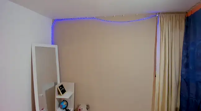 enyelsalas2 online show from March 2025 10:59:01 PM