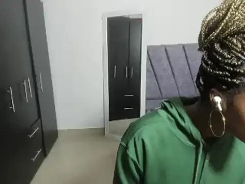 enyelsalas2 online show from October 2025 12:17:02 AM