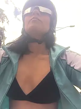 salome stockman s online show from February 2026 02:40:02 PM