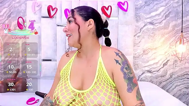 MelissaBloomm online show from April 2026 02:06:01 PM