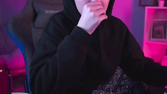 PhilippaAdamas online show from February 2025 02:32:02 AM