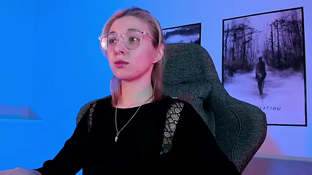 PhilippaAdamas online show from March 2025 02:41:02 AM