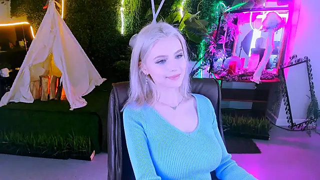 LeonaStane online show from February 2025 12:09:01 AM