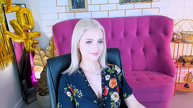 LeonaStane online show from March 2025 11:05:01 PM