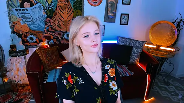 LeonaStane online show from September 2025 05:13:02 PM