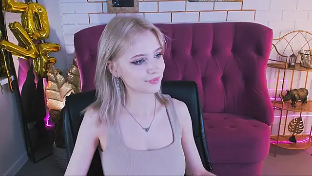 LeonaStane online show from October 2025 05:12:02 PM