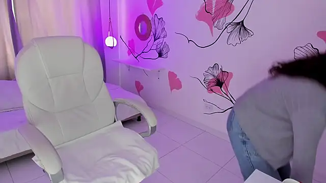 Isabela Fiorelli online show from January 2026 01:24:01 PM