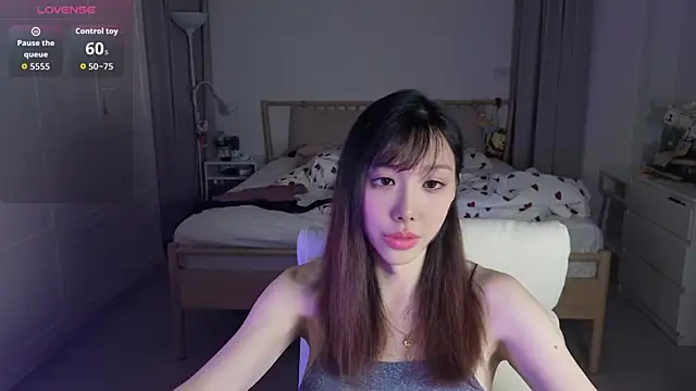 Snapshot of joycemilka chatting on June 2026 01:15:01 PM joycemilka online show from June 2026 01:15:01 PM