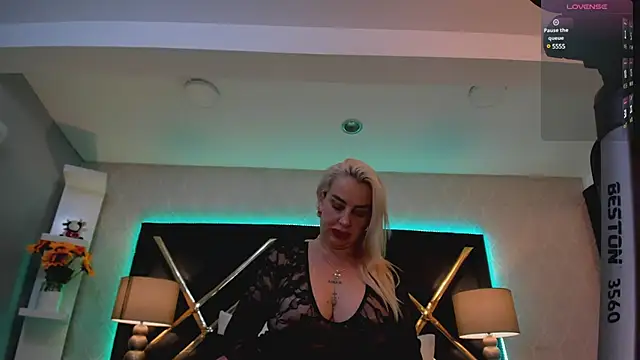 SophieWinsloow online show from March 2025 01:36:01 PM