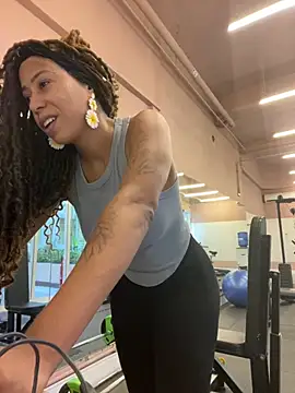 Snapshot of dianagolley420 chatting on February 2025 02:42:01 PM dianagolley420 online show from February 2025 02:42:01 PM