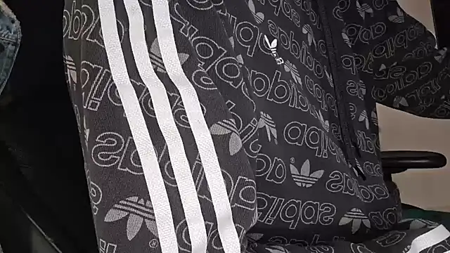 ademandjulia online show from September 2025 04:50:01 AM