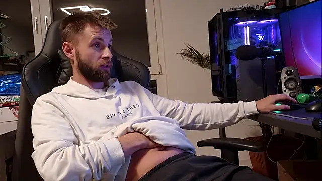 ademandjulia online show from January 2026 08:58:02 PM