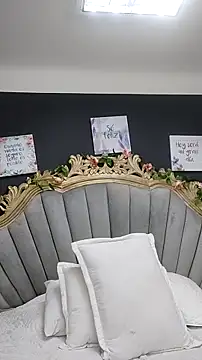 LindaBird online show from March 2025 10:27:02 PM