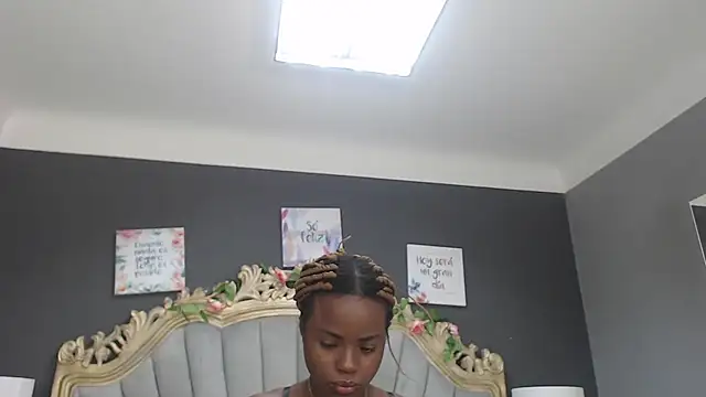 LindaBird online show from March 2025 11:08:02 AM