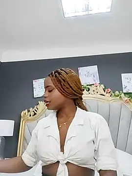 LindaBird online show from March 2025 07:09:01 PM