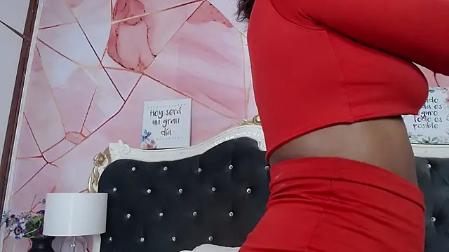 LindaBird online show from November 2025 08:52:02 PM