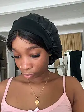 blackgril12 online show from October 2025 12:45:02 PM