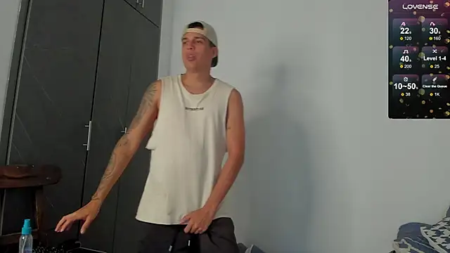 hugosan12 online show from March 2025 09:04:01 PM