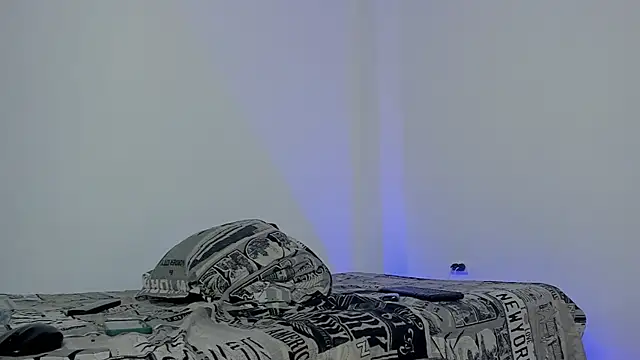 hugosan12 online show from September 2025 04:39:01 PM