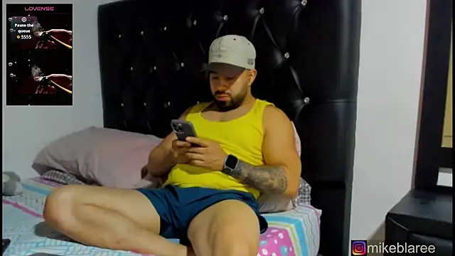 mikeblaree online show from February 2026 01:37:02 AM