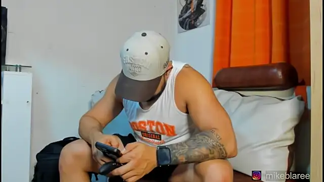 mikeblaree online show from February 2026 12:25:02 AM