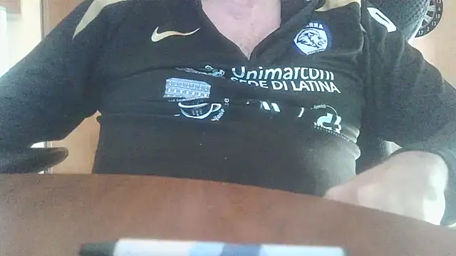Snapshot of lanata chatting on April 2026 04:04:02 PM lanata online show from April 2026 04:04:02 PM