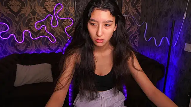 CharmMocco online show from February 2025 07:23:01 AM