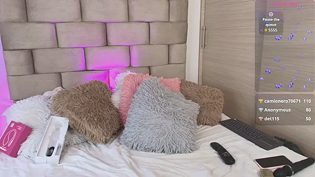 Snapshot of DANIELA_CADAVID_ chatting on February 2026 02:53:01 AM DANIELA CADAVID online show from February 2026 02:53:01 AM