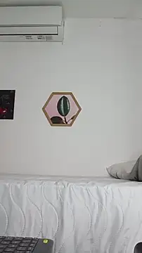 Dhalila  online show from October 2025 11:11:02 AM