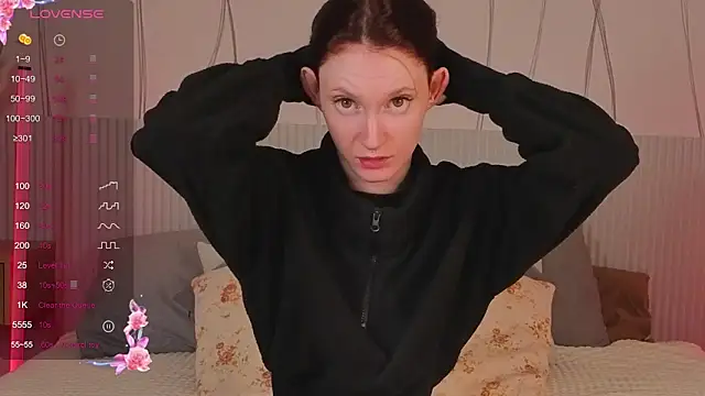 Snapshot of JoYung chatting on October 2025 04:22:02 AM JoYung online show from October 2025 04:22:02 AM