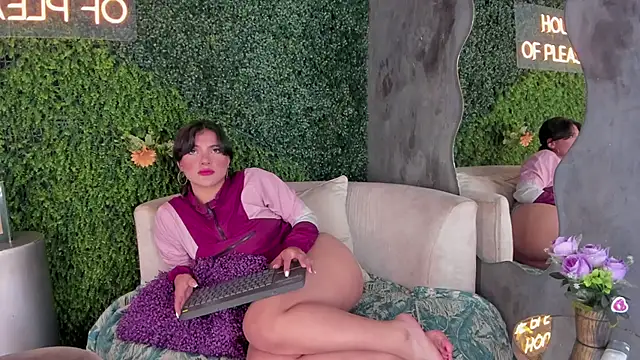 Snapshot of emmiily_z chatting on February 2025 07:42:02 PM emmiily z online show from February 2025 07:42:02 PM