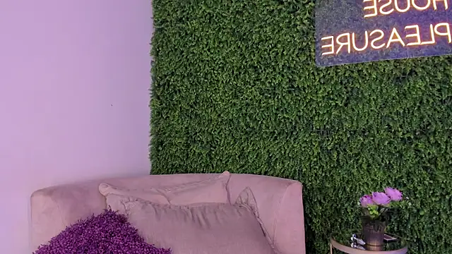 Snapshot of emmiily_z chatting on March 2025 06:53:02 AM emmiily z online show from March 2025 06:53:02 AM