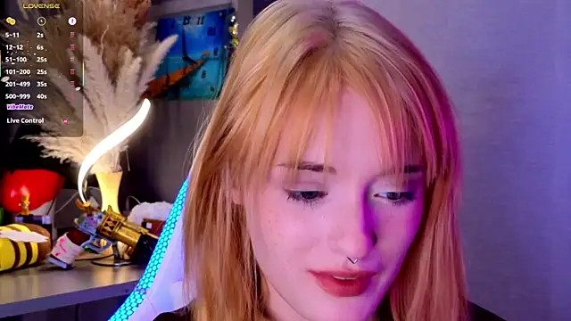 Hisoka akerley online show from September 2025 04:28:02 PM