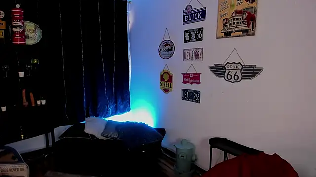 anuvyz miller  online show from April 2026 01:16:02 PM