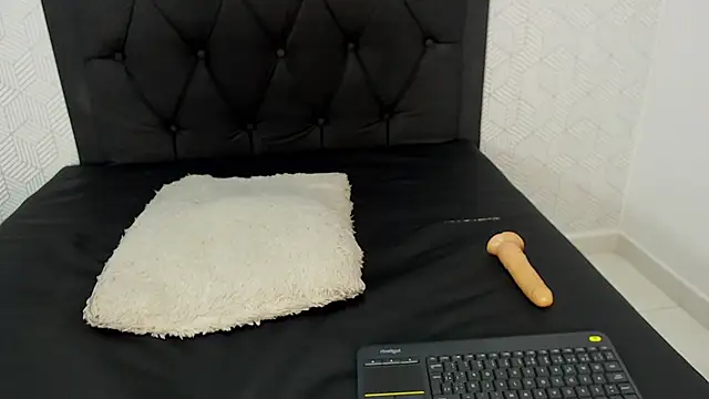 Selena fox7 online show from March 2025 05:49:02 AM