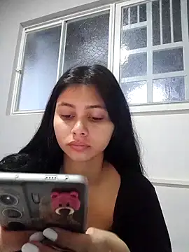 CHLOE ISABELL online show from September 2025 05:15:02 PM